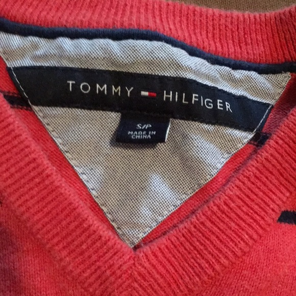 Tommy Hilfiger sweater - Picture 2 of 2
